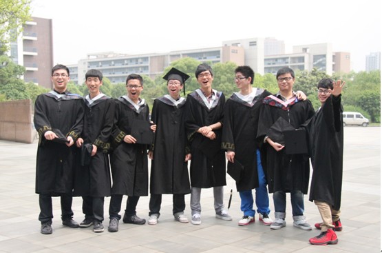 不说再见,不述离伤 计算学院2013届毕业生合照拍摄现场剪影 计算机