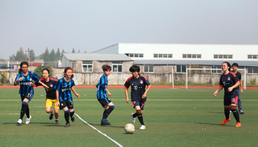 大学想学足球去哪学呢女生,大学想学足球去哪学呢女生可以吗
